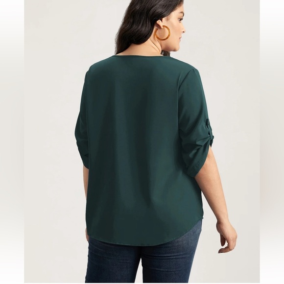 BloomChic Plus Size 2XL V Neck Plain Pleated Tab Sleeve Blouse us18-20 - Picture 2 of 4